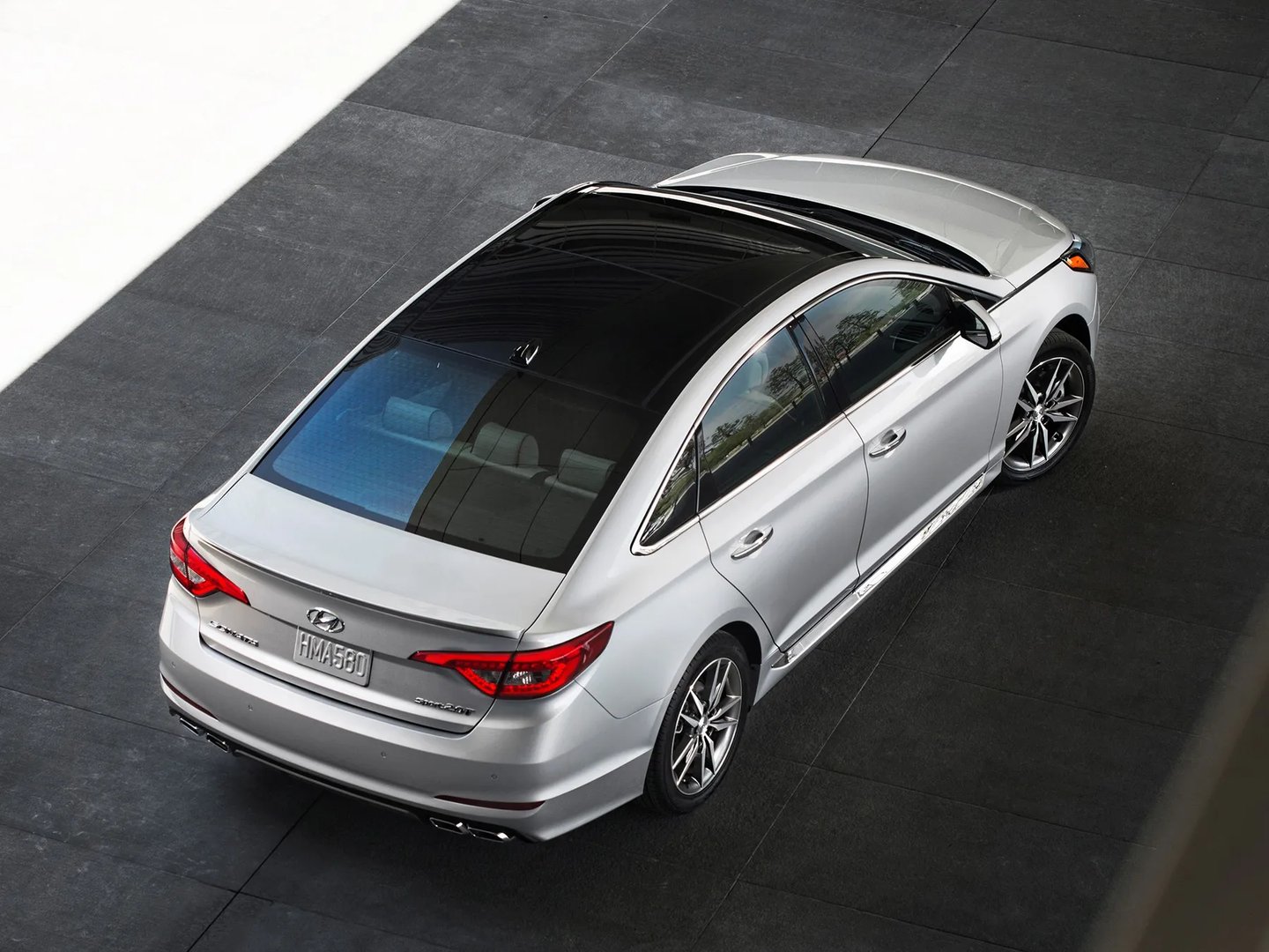 Hyundai_Sonata_7_generation__Sedan__7.jpg