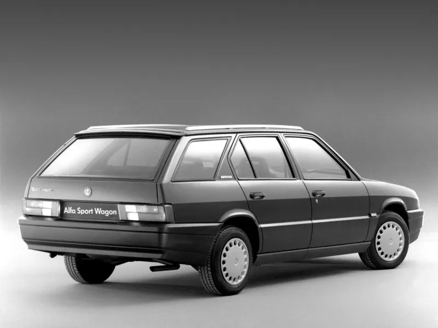 Alfa Romeo_33_2_generation__Estate_5-door__12.jpg