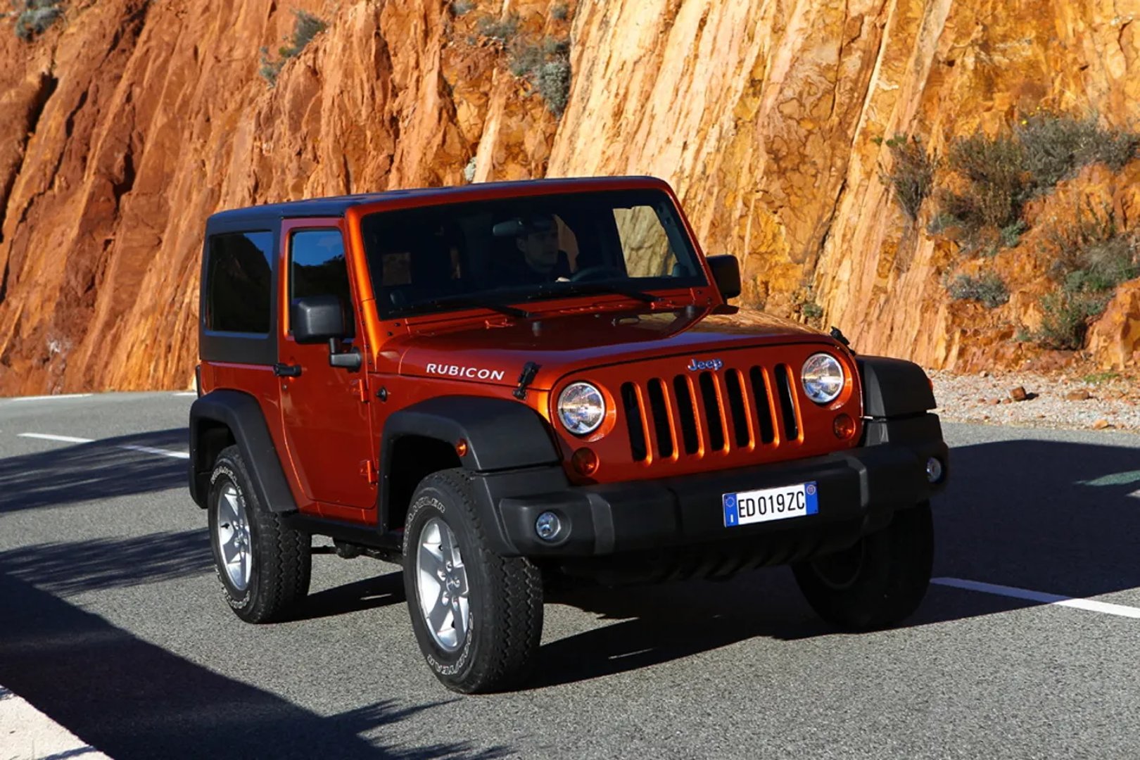 Jeep_Wrangler_3_generation__SUV_3-doors__12.jpg