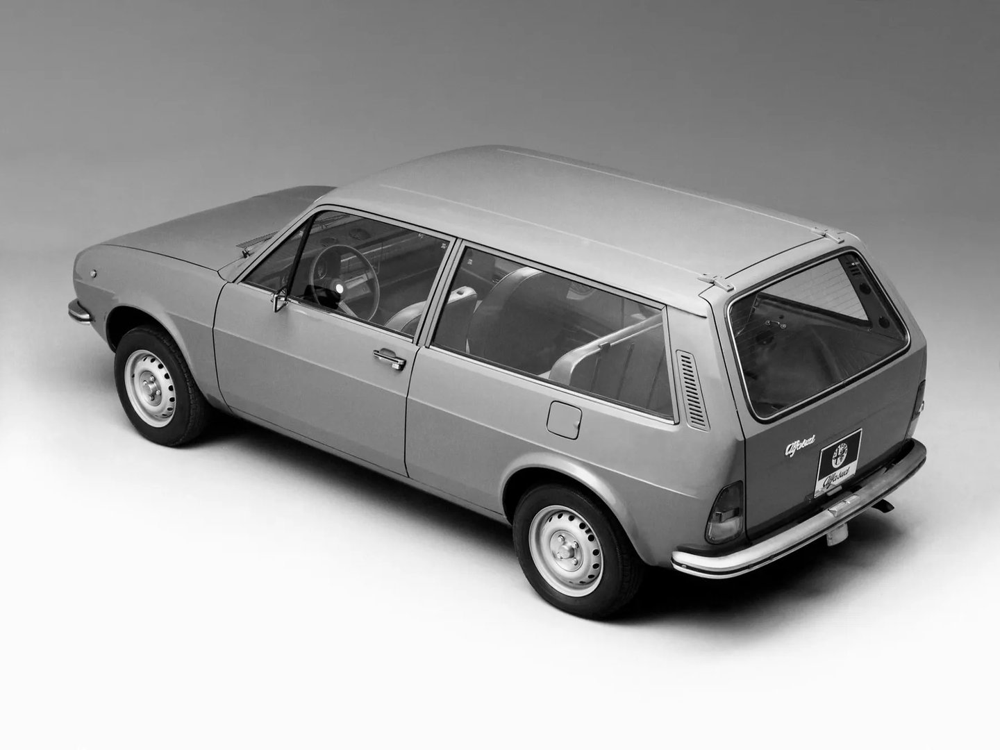 Alfa Romeo_Alfasud_1_generation__Estate_3-door__1.jpg