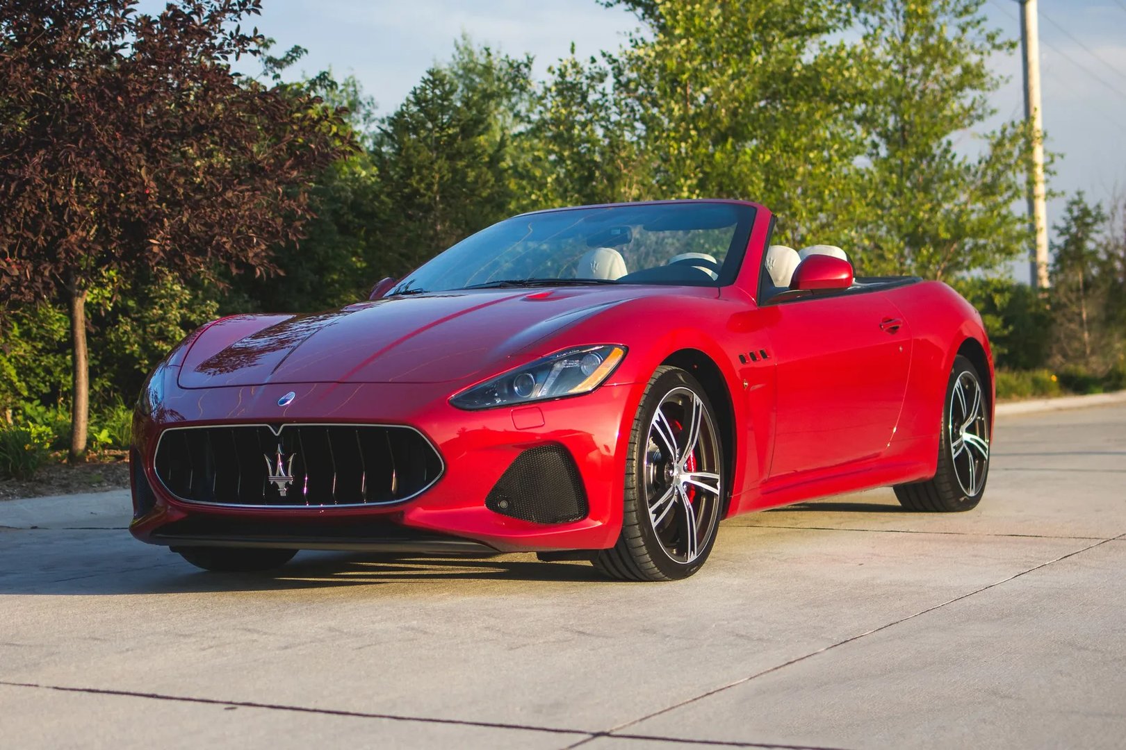 Maserati_GranTurismo_1_generation_restyling__Cabrio__8.jpg