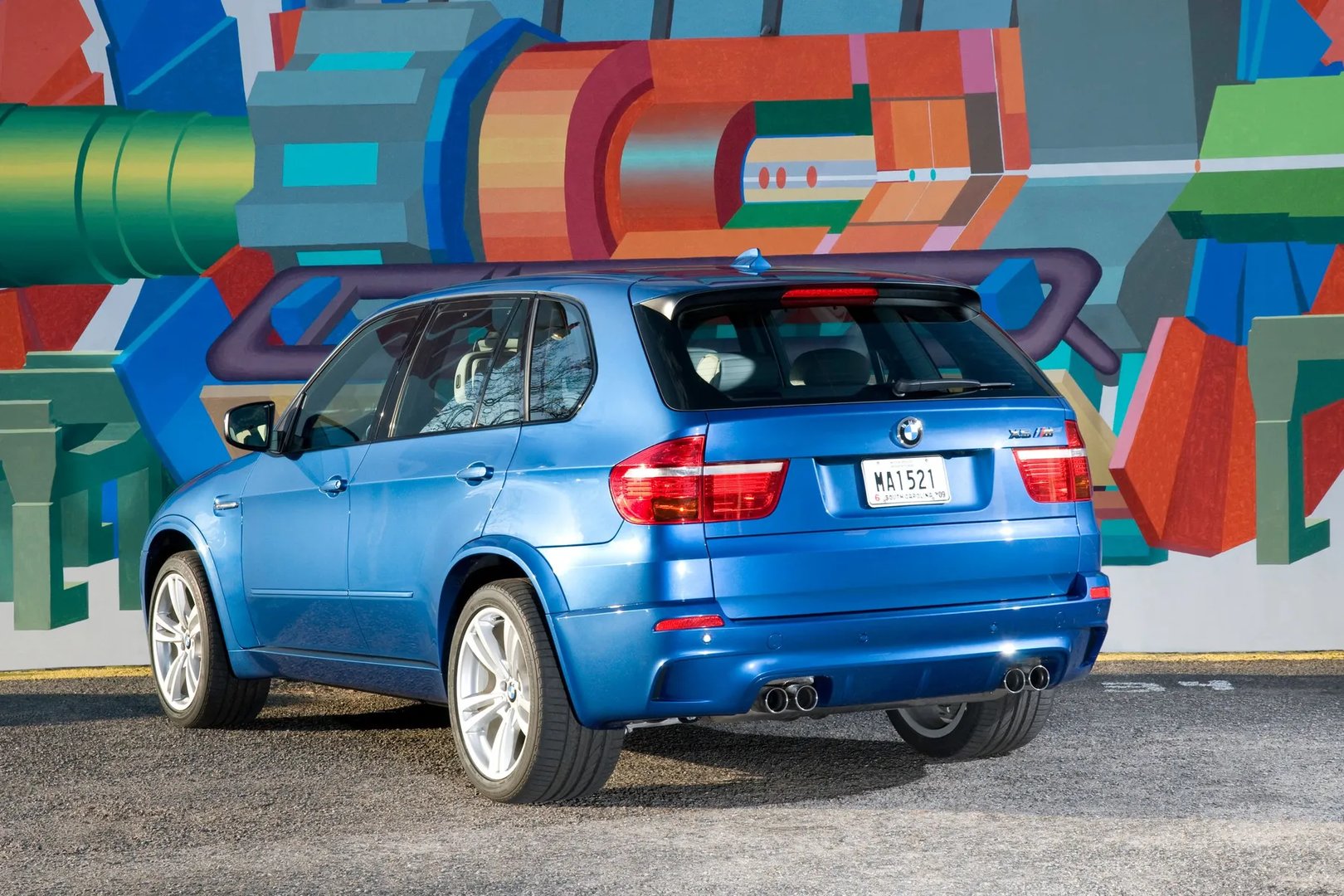 BMW_X5_M_1_generation__SUV_5-doors__2.jpg