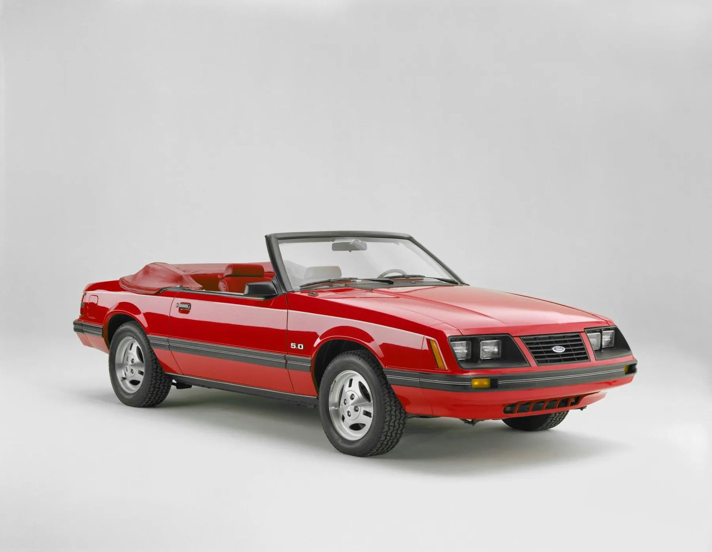 Ford_Mustang_3_generation__Cabrio__4.jpg