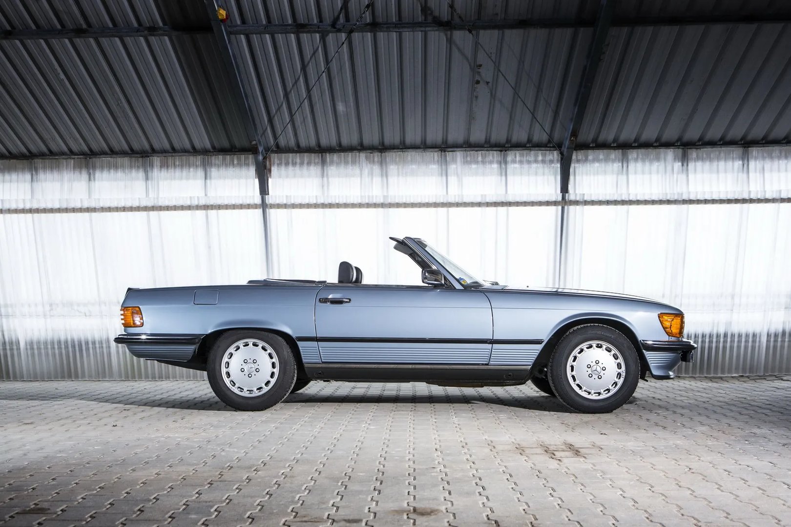 Mercedes_SL-Class_3_generation__Roadster__9.jpg