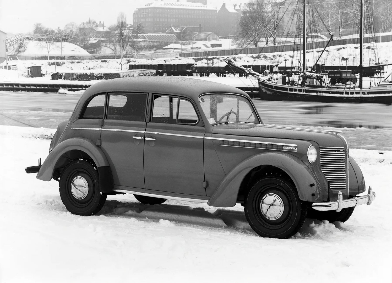 Opel_Olympia_2_generation__Sedan__1.jpg