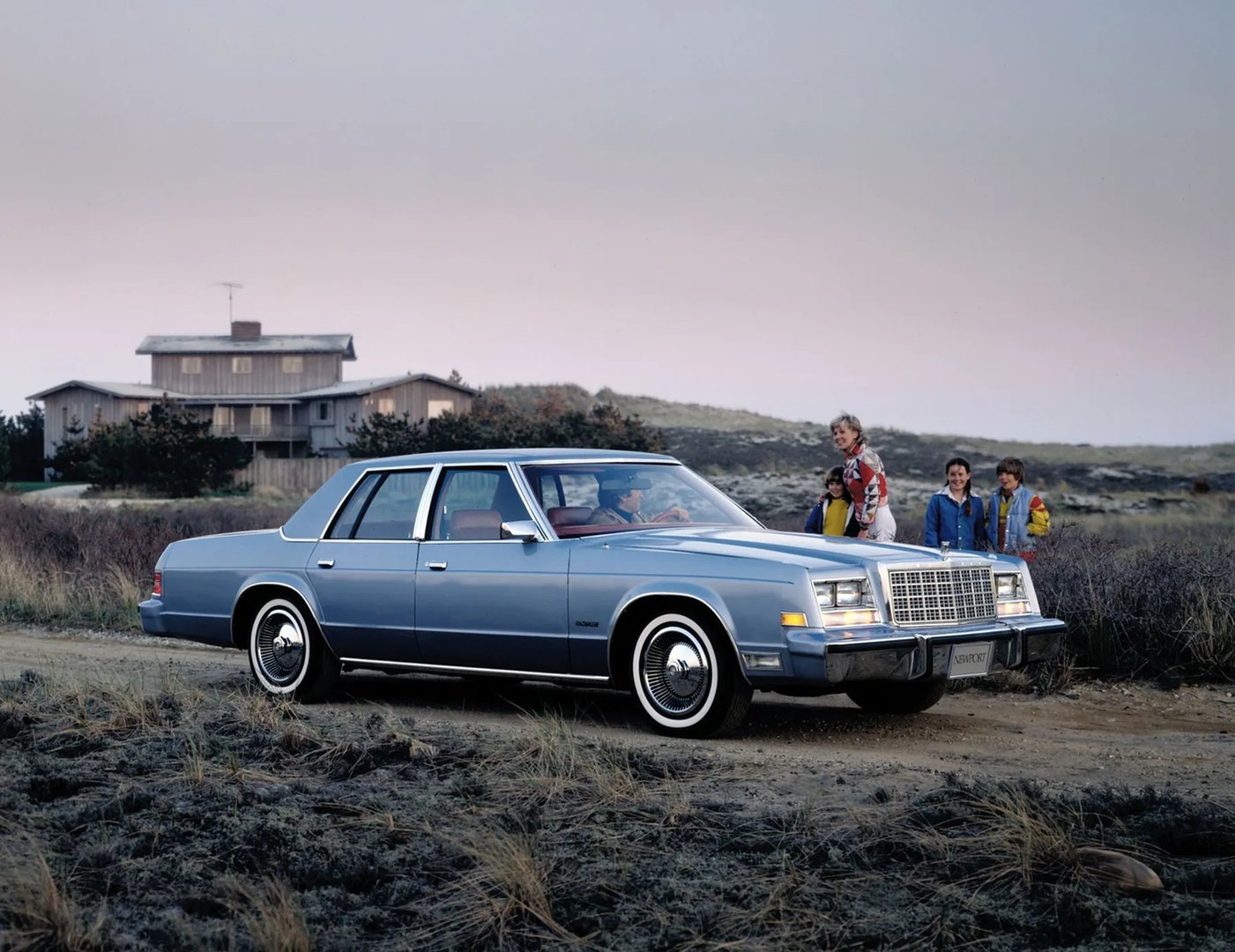 Chrysler_Newport_6_generation__Sedan__1.jpg