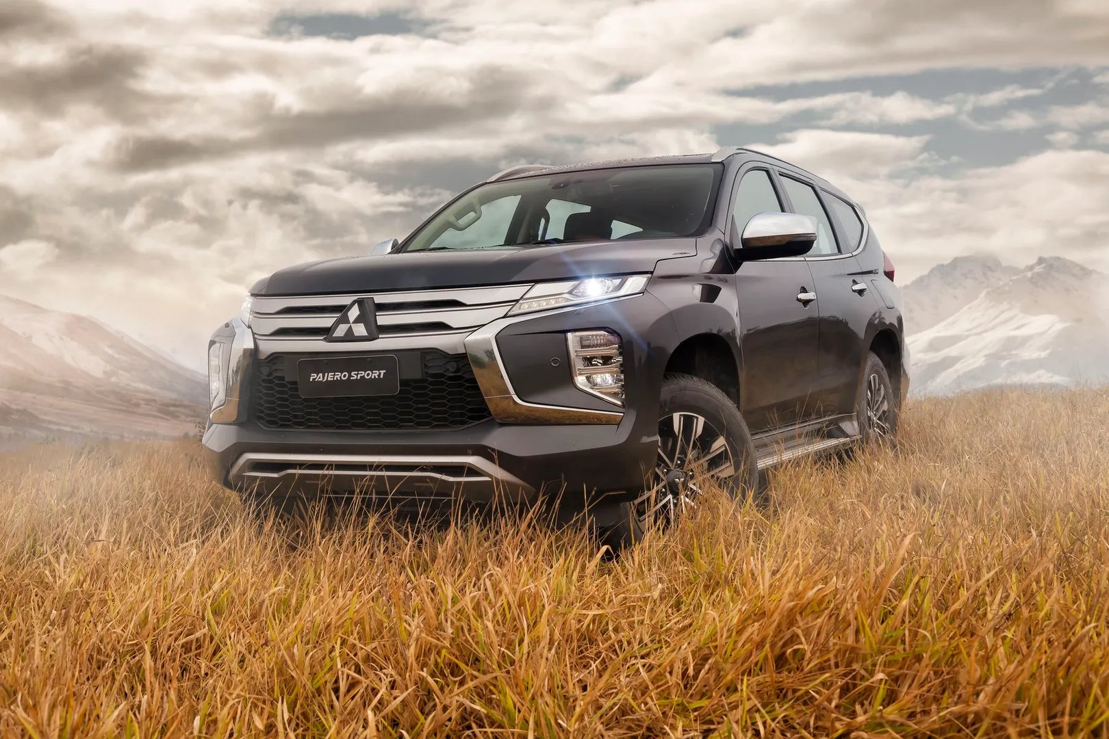 Mitsubishi_Pajero_Sport_3_generation_restyling__SUV_5-doors__1.jpg