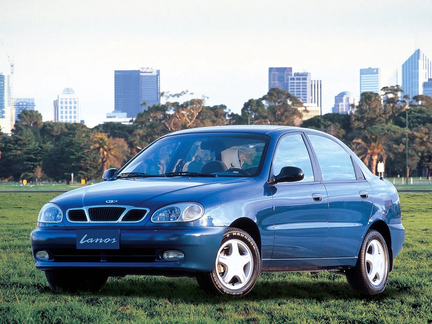 Daewoo_Lanos_1_generation__Sedan__6.jpg