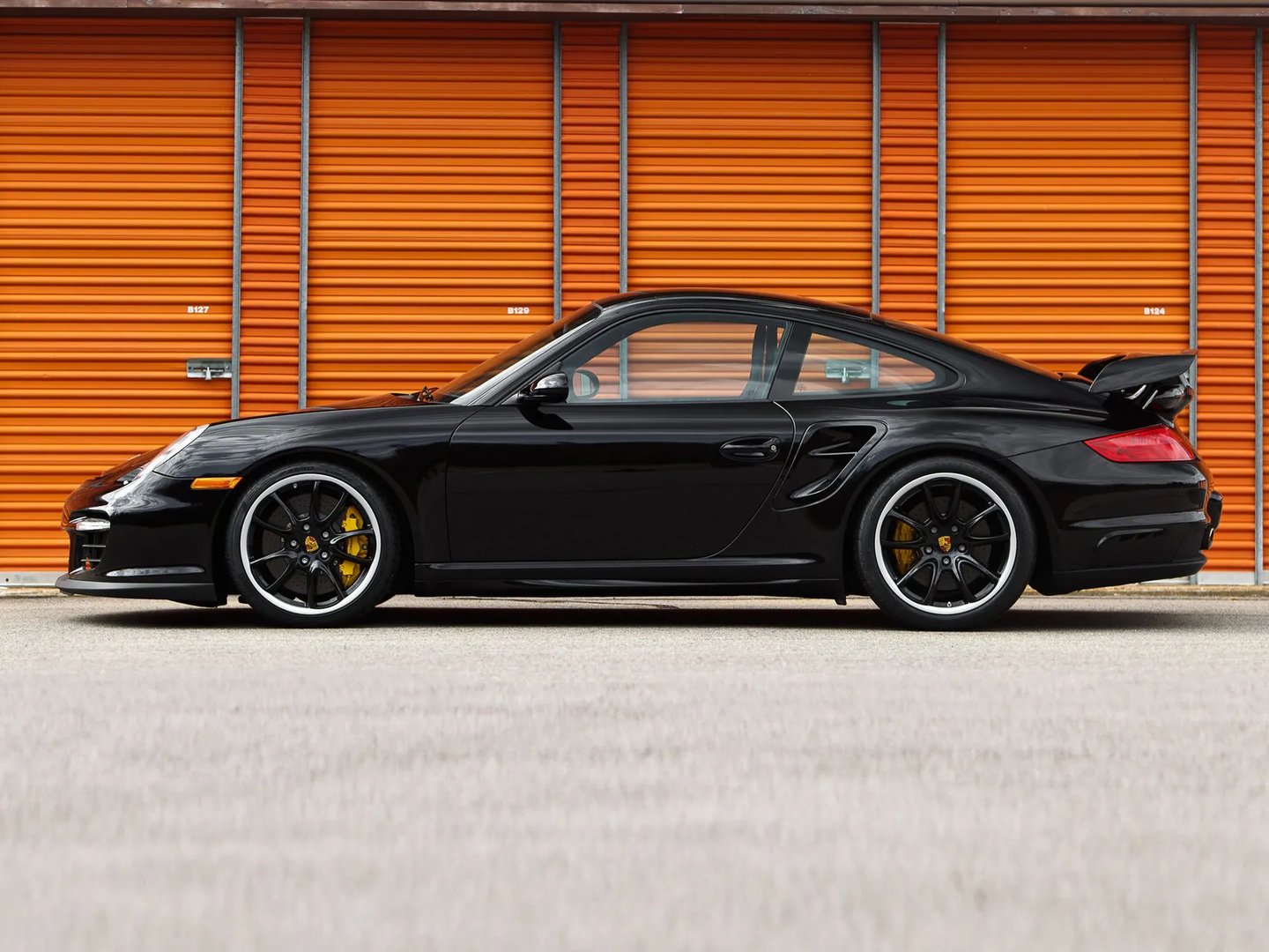 Porsche_911_GT2_3_generation__Coupe__2.jpg