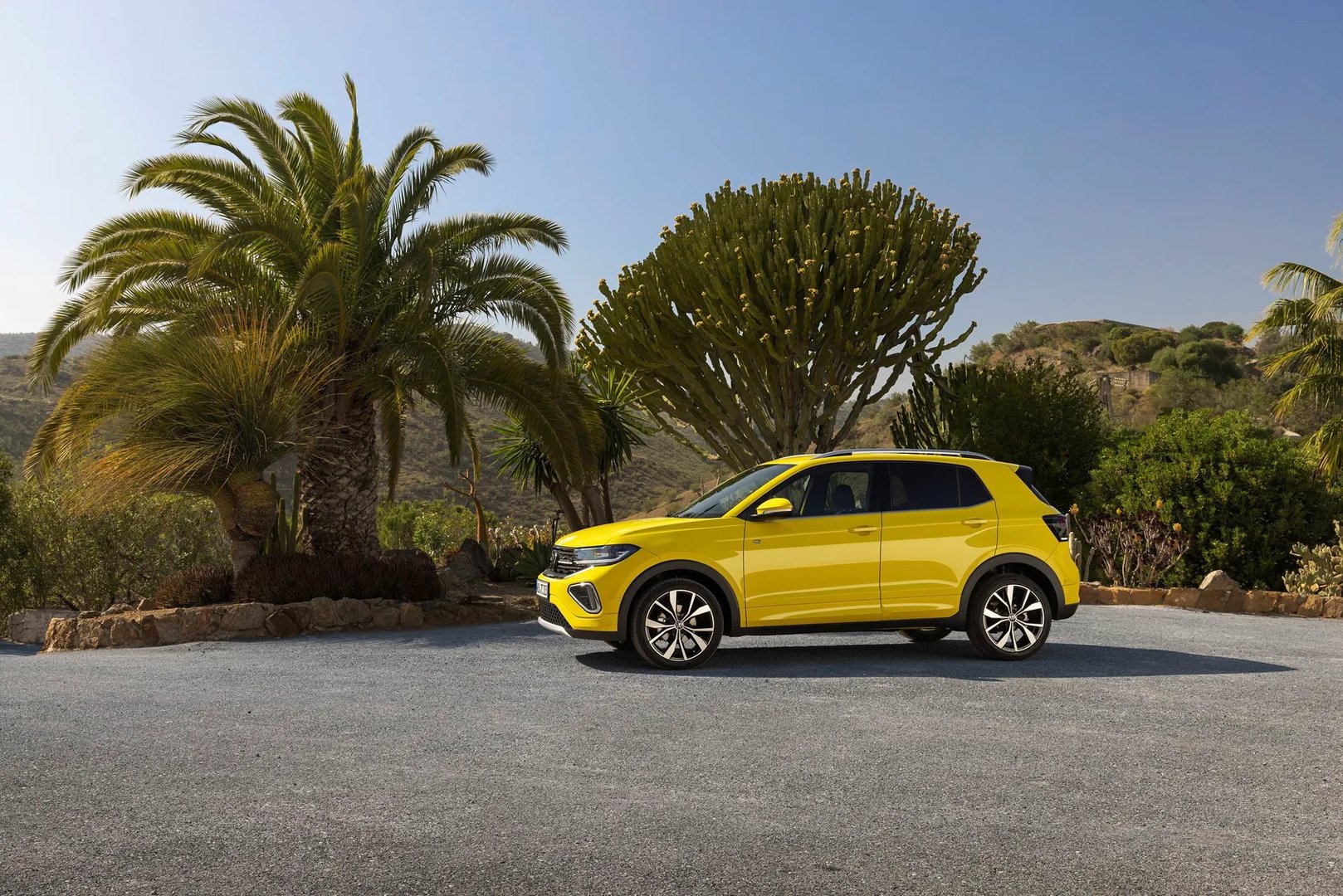 Volkswagen_T-Cross_1_generation_restyling__SUV_5-doors__6.jpg