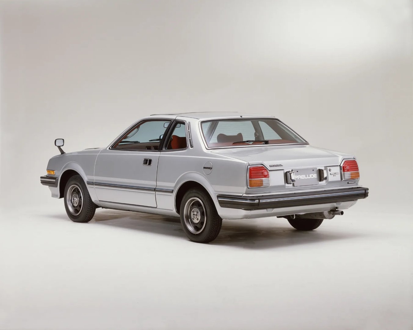 Honda_Prelude_1_generation__Coupe__9.jpg
