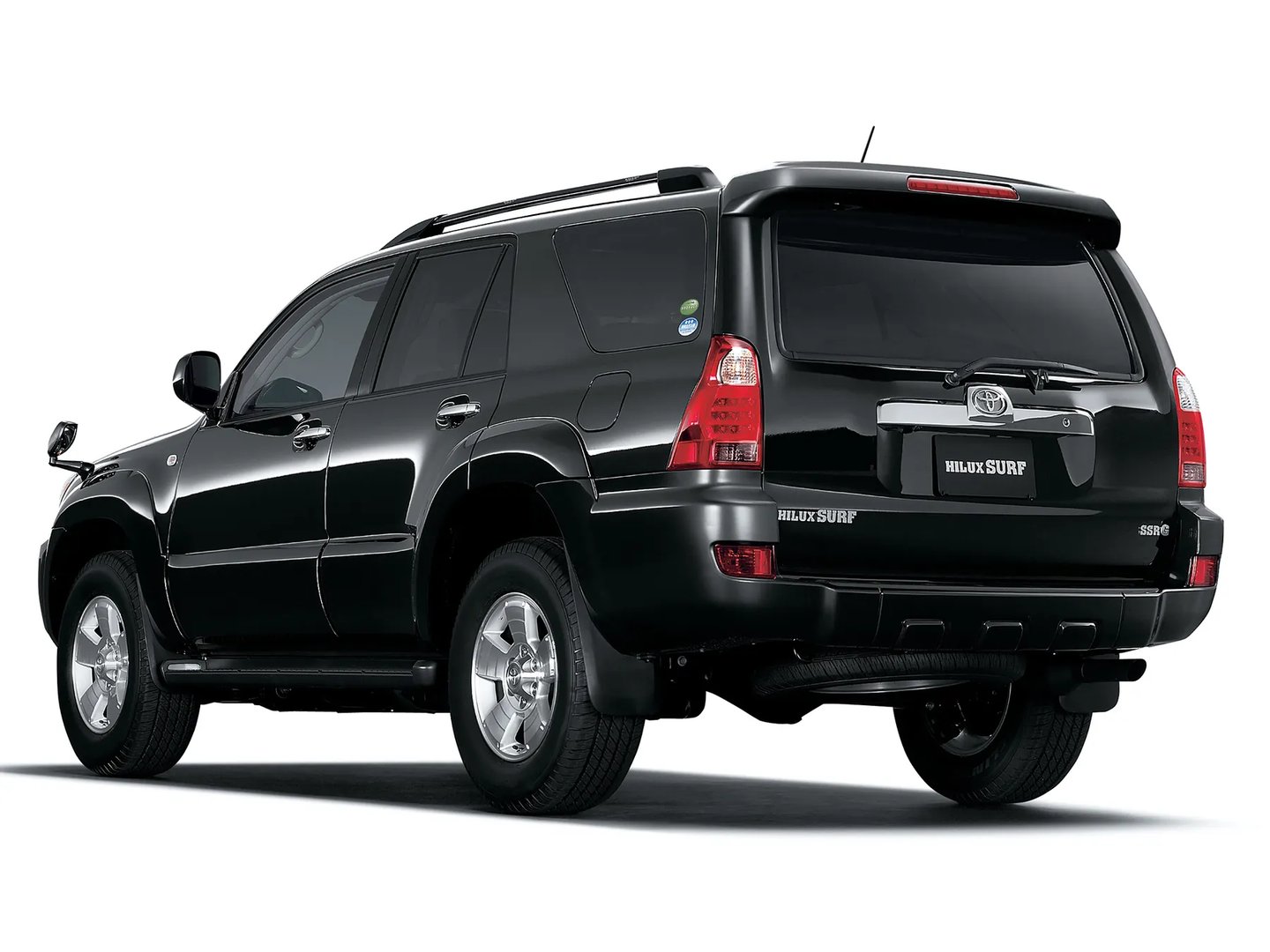 Toyota_Hilux_Surf_4_generation__SUV_5-doors__4.jpg