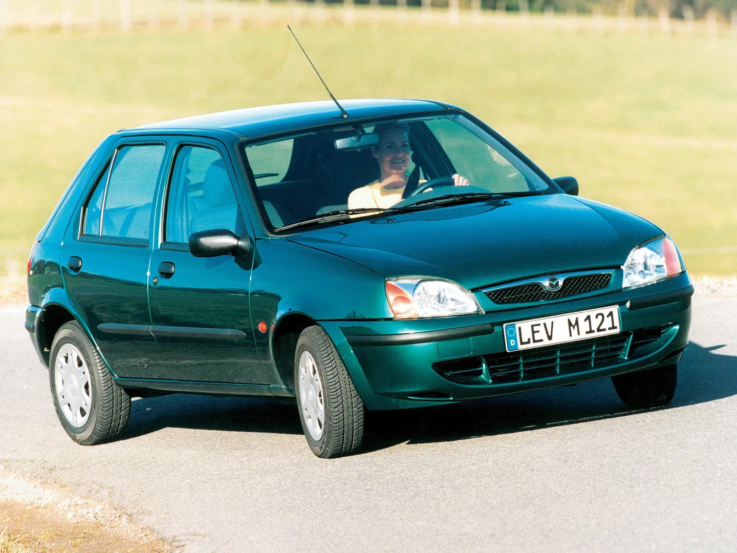 Mazda 121 3 generation  Mini 5-doors