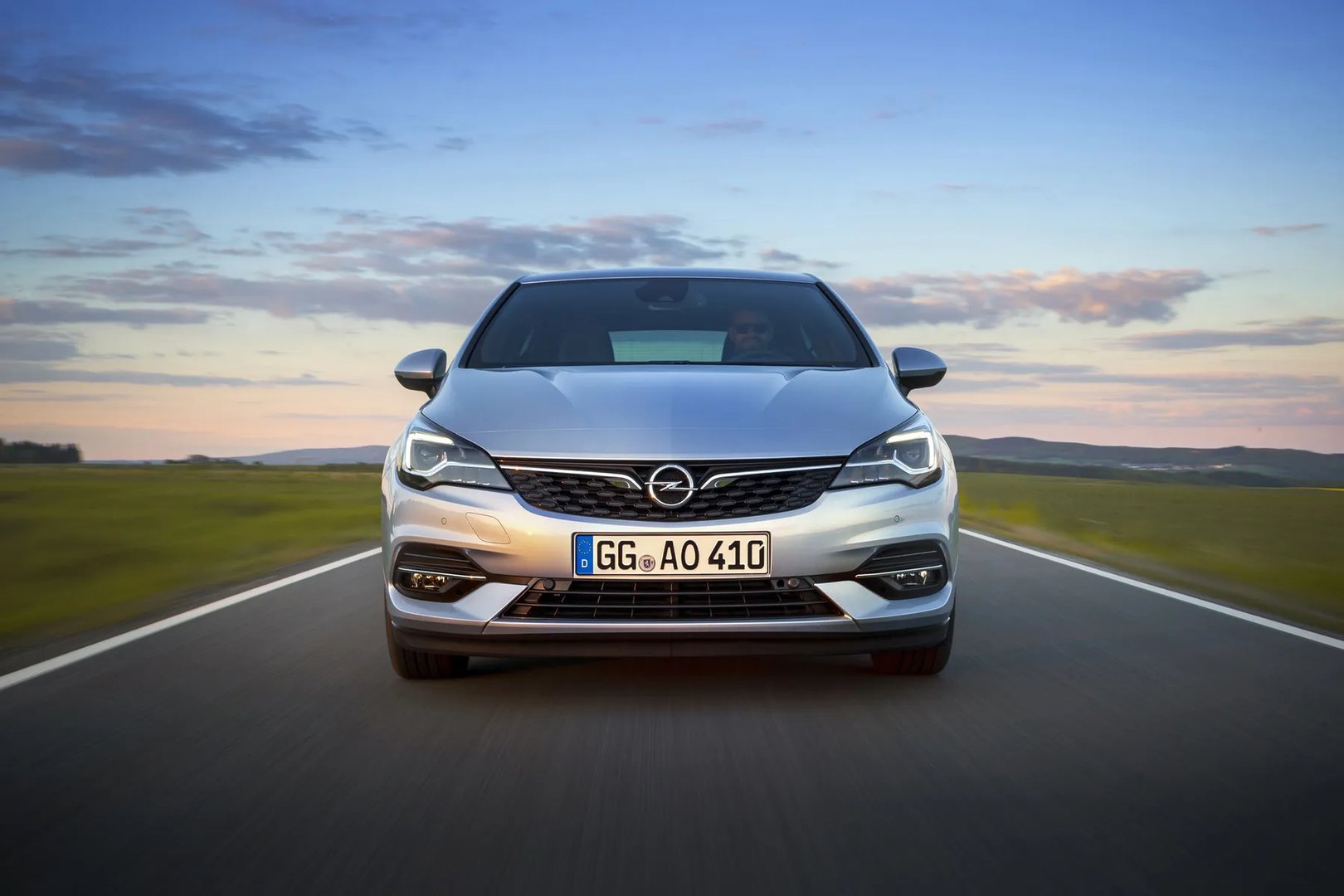 Opel_Astra_5_generation_restyling__Hatchback_5-door__4.jpg