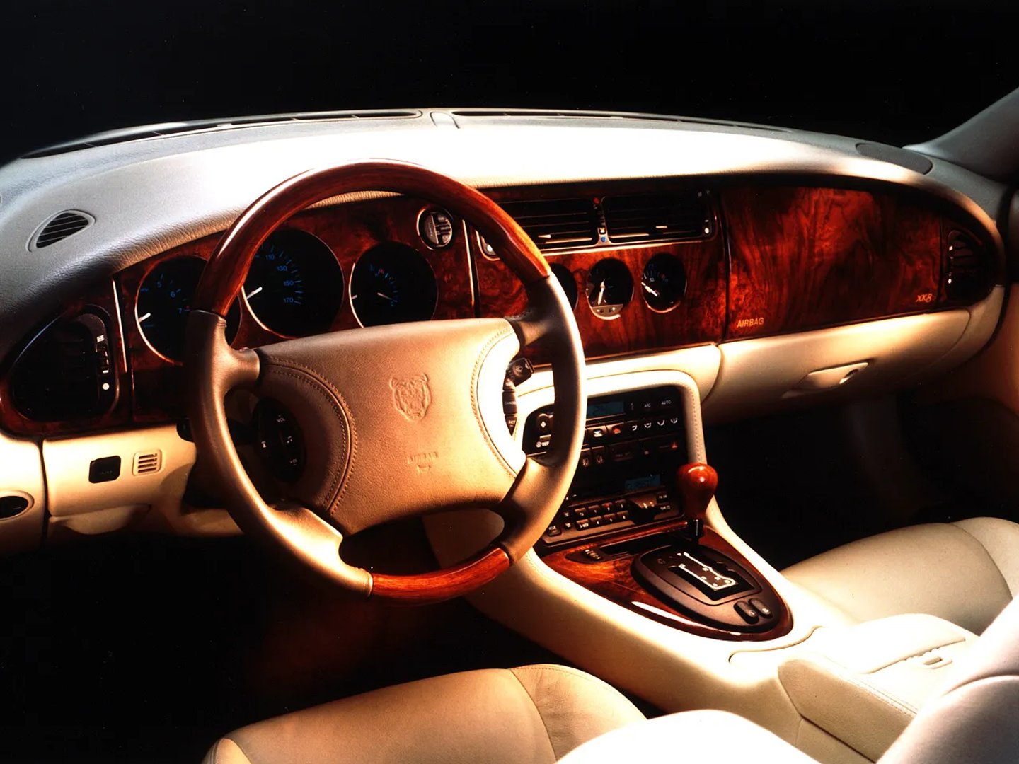 Jaguar_XK_1_generation__Coupe__8.jpg
