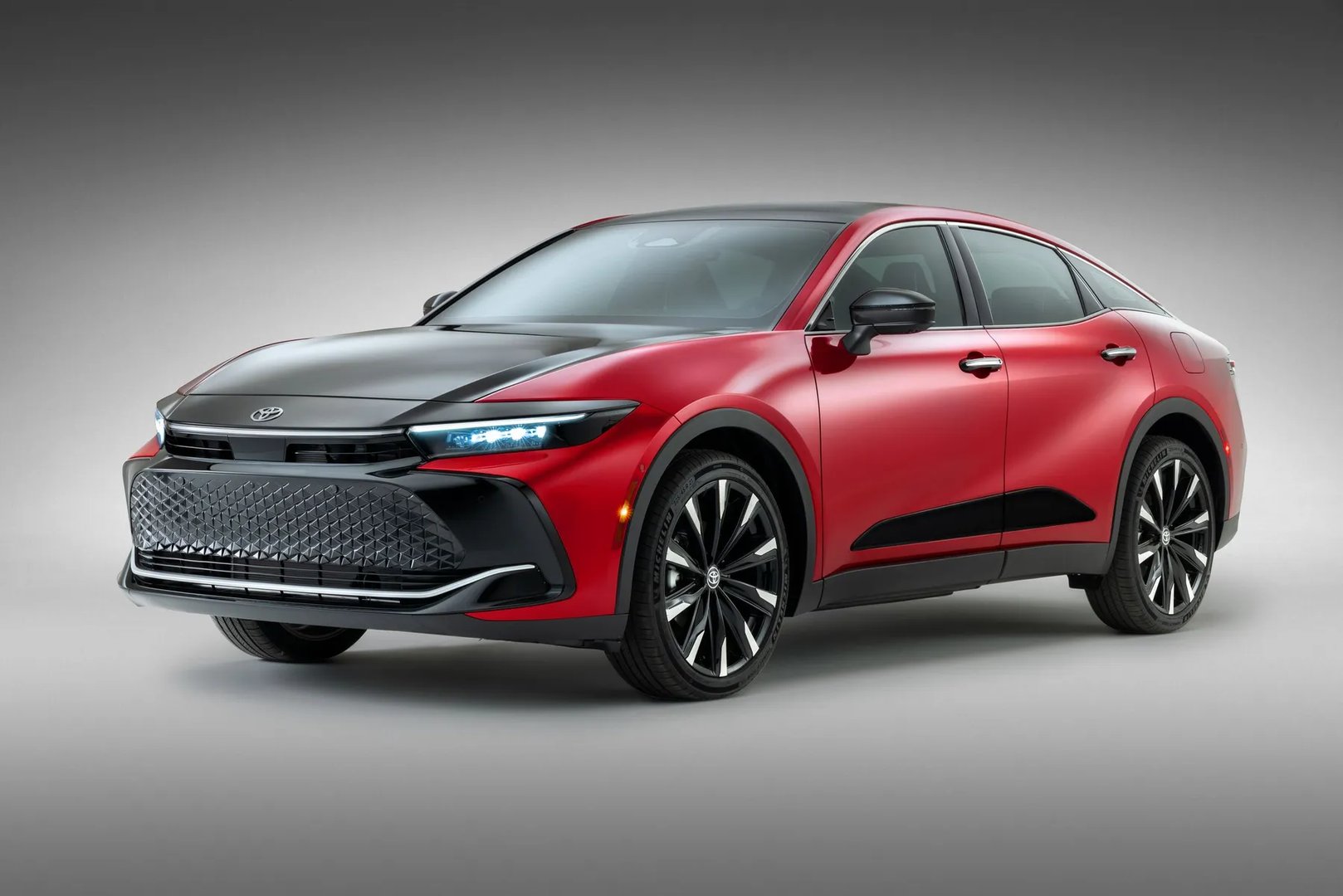 Toyota Crown 16 generation  SUV Coupe