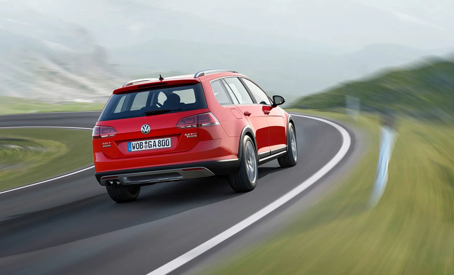 Volkswagen_Golf_Alltrack_7_generation__Estate_5-door__3.jpg