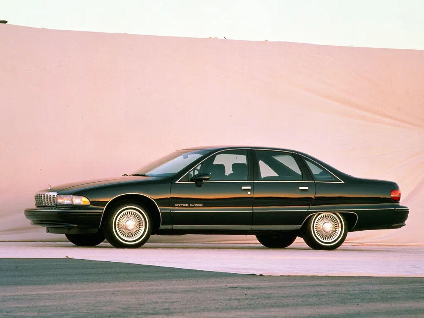 Chevrolet_Caprice_4_generation__Sedan__4.jpg
