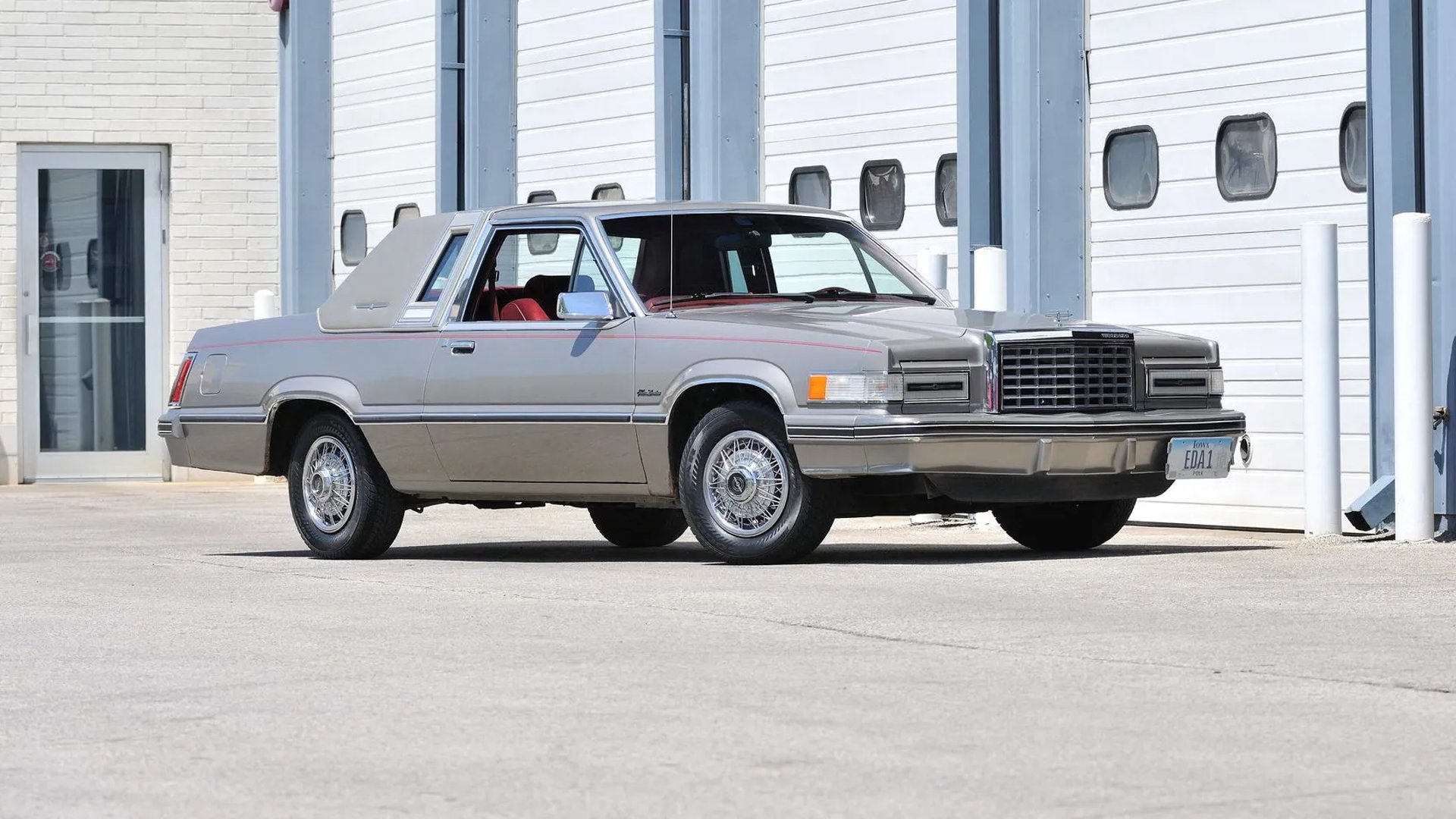 —  Coupe