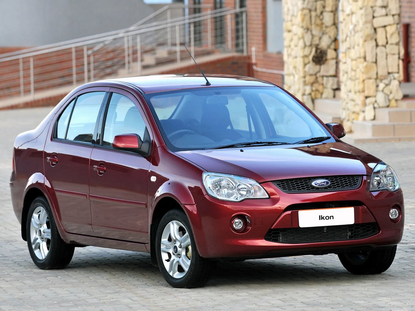 Ford_Ikon_2_generation__Sedan__5.jpg