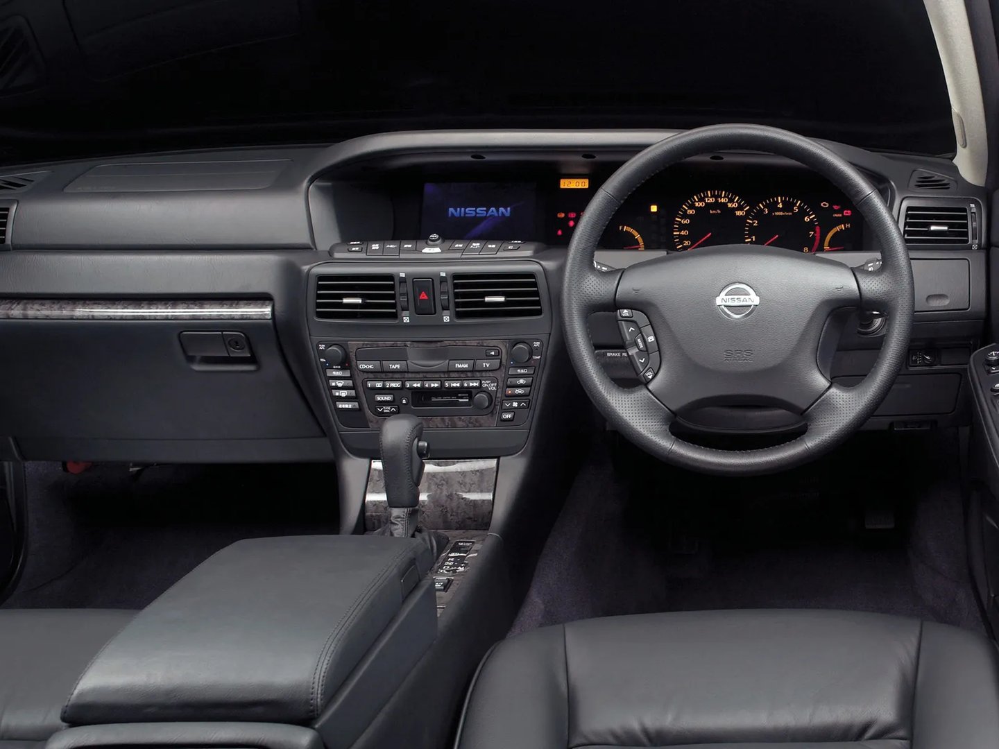 Nissan_Gloria_11_generation__Sedan__9.jpg