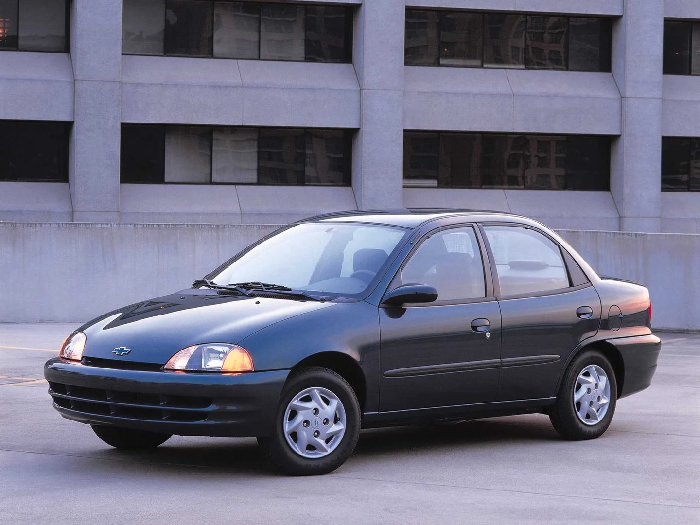 Chevrolet_Metro_1_generation__Sedan__2.jpg