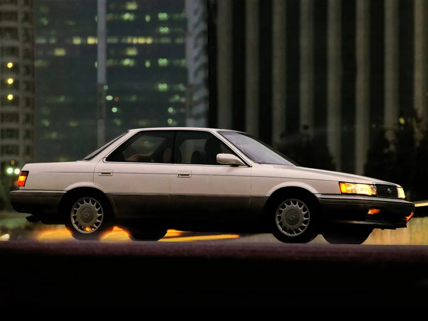 Lexus_ES_1_generation__Sedan__1.jpg