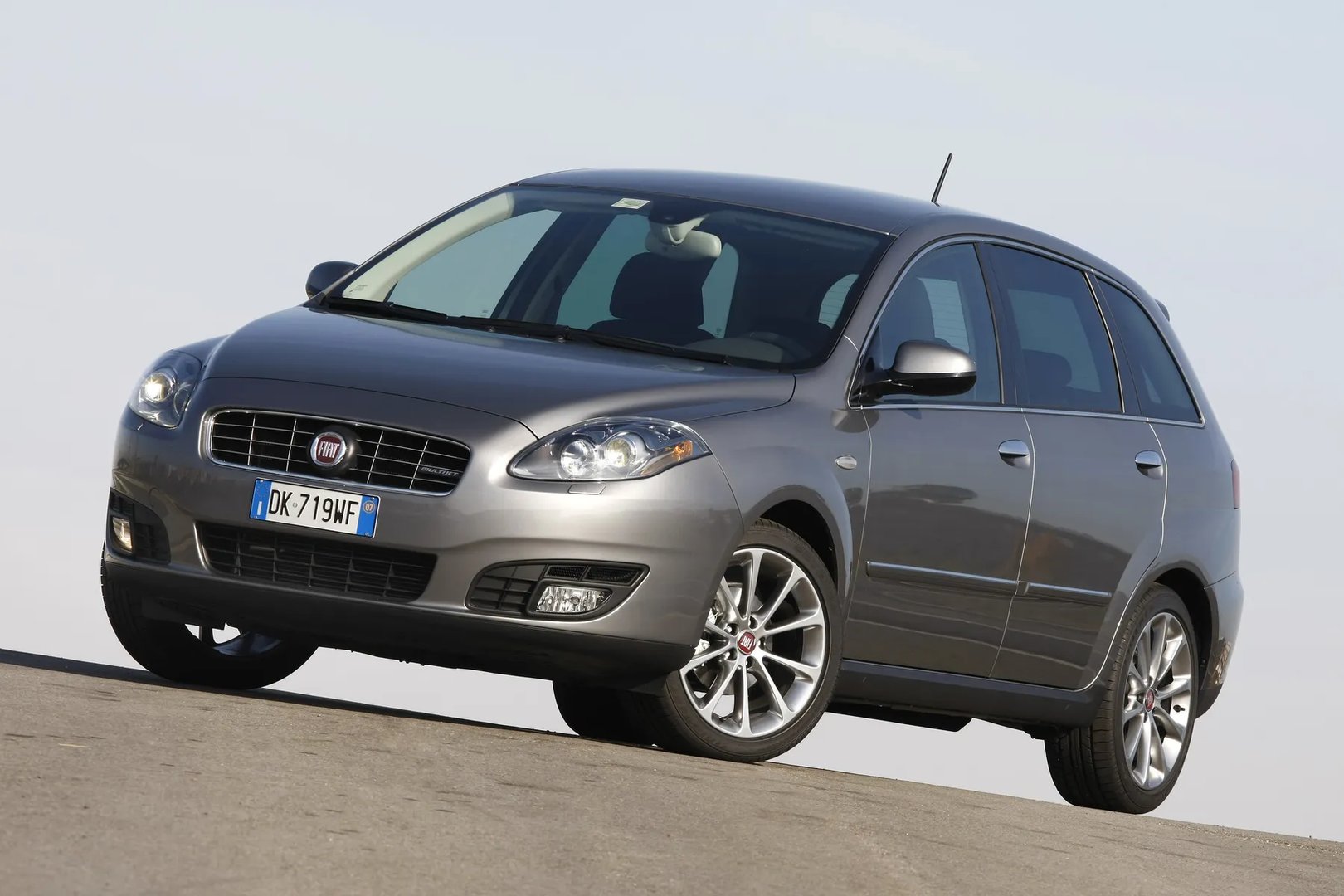 2 generation, restyling 