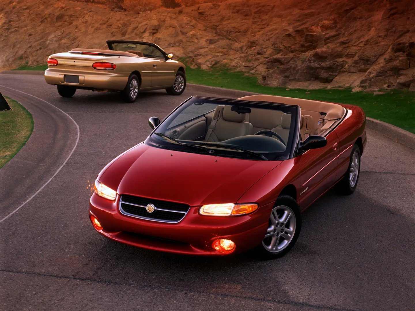 Chrysler_Sebring_1_generation__Cabrio__1.jpg