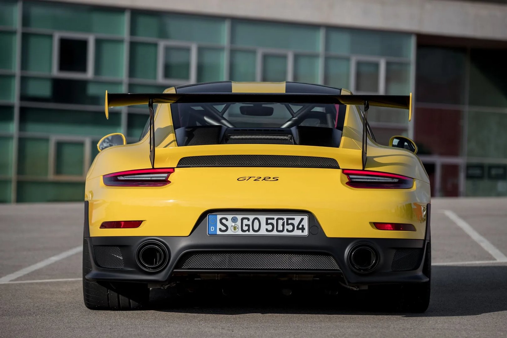 Porsche_911_GT2_4_generation__Coupe__5.jpg