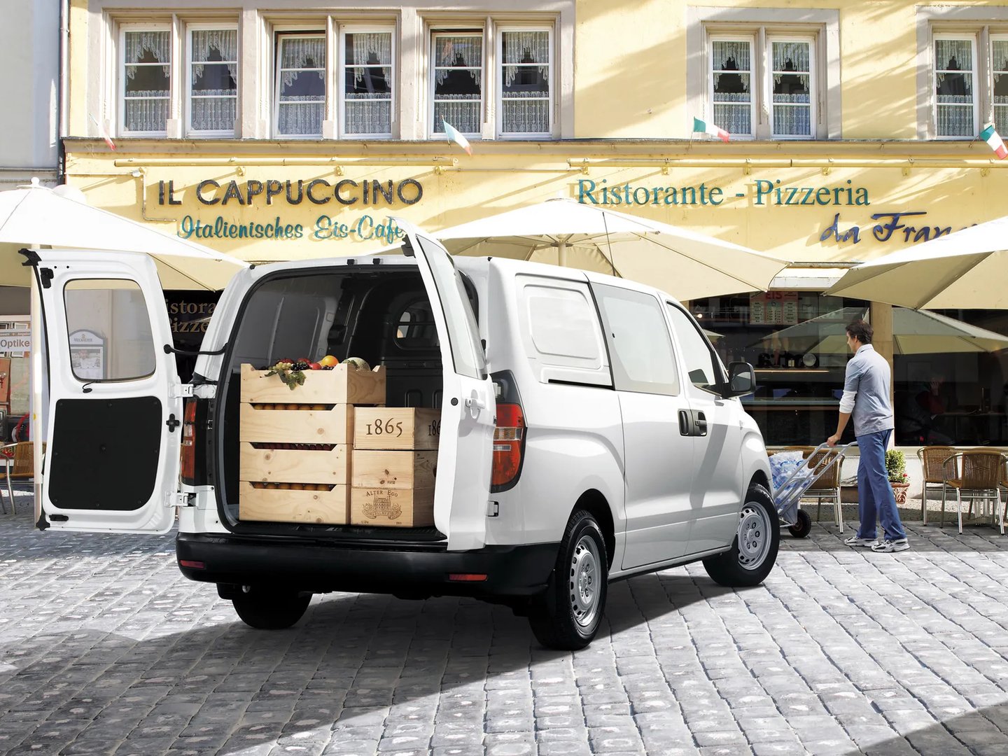Hyundai_i800_2_generation__Van__9.jpg