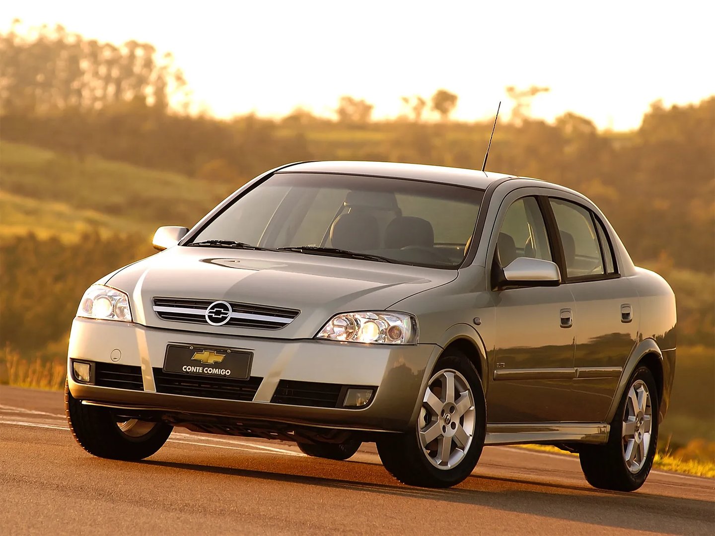 Chevrolet_Astra_1_generation__Sedan__4.jpg
