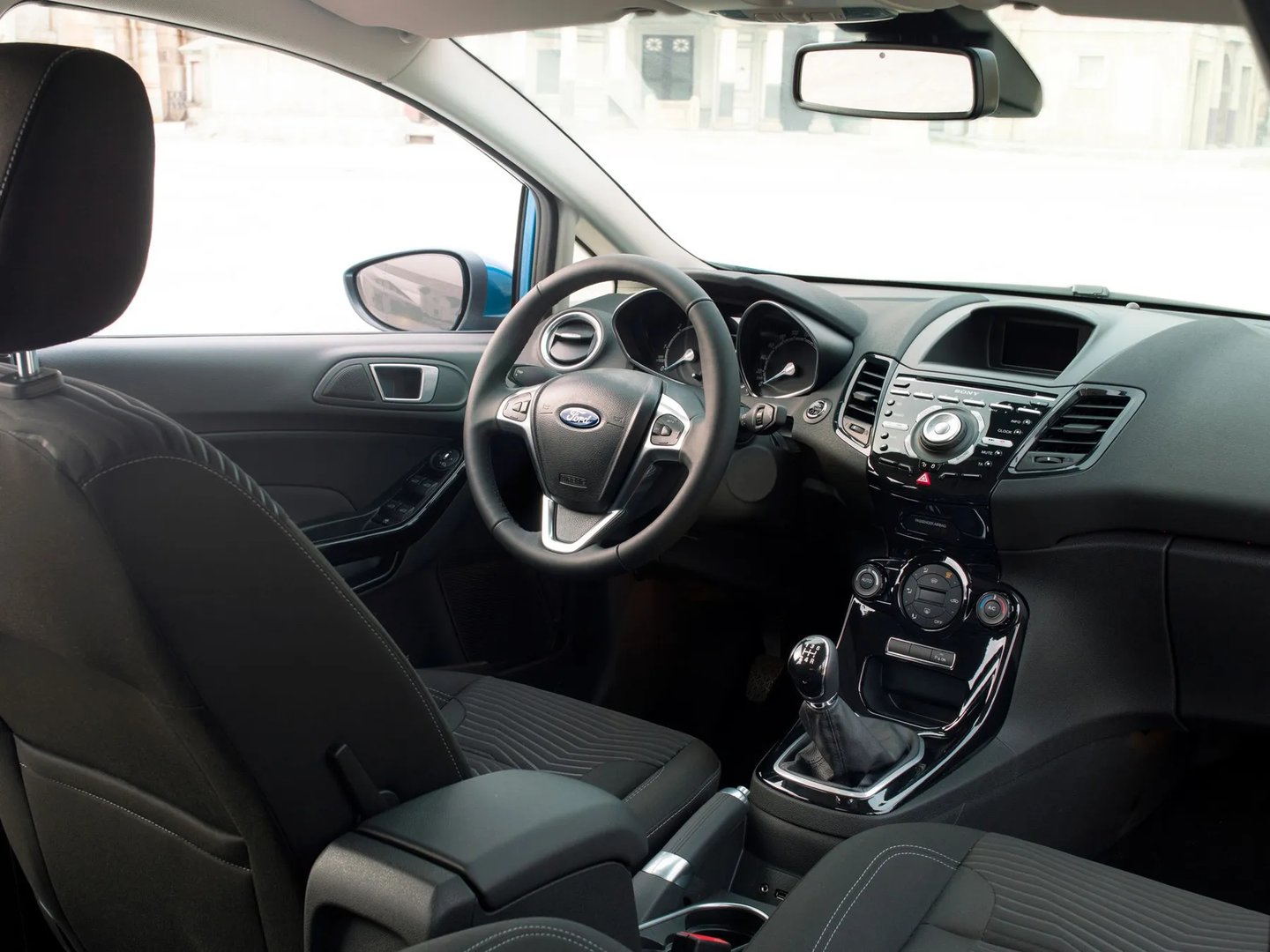 Ford_Fiesta_6_generation_restyling__Mini_5-doors__12.jpg