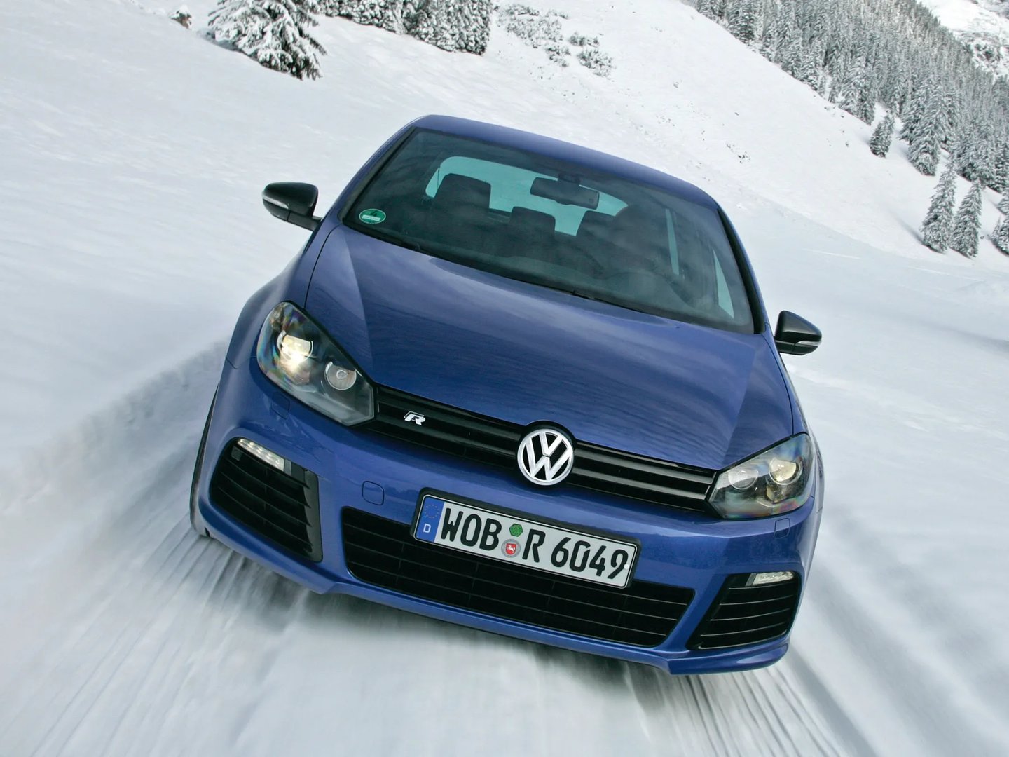 Volkswagen_Golf_R_6_generation__Hatchback_5-door__10.jpg