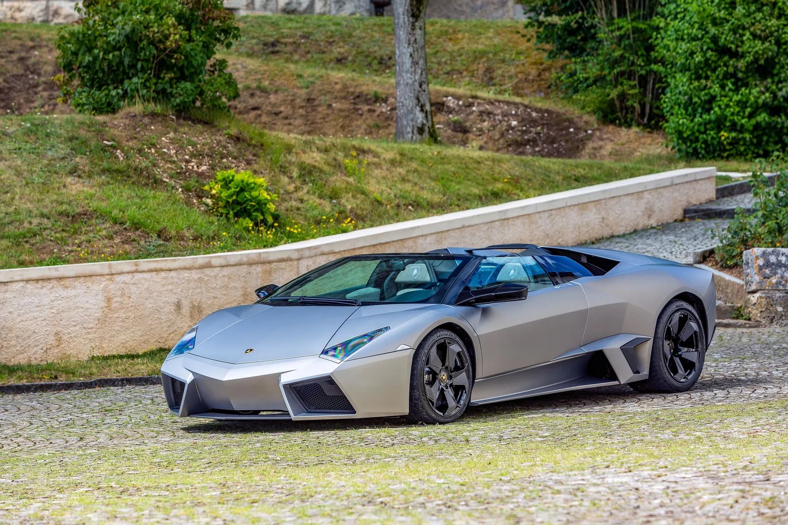 Lamborghini_Reventon_1_generation__Roadster__5.jpg