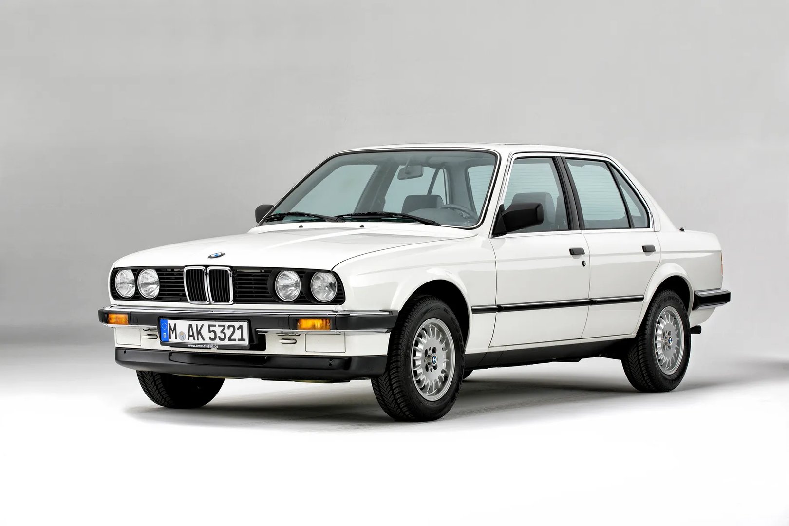 BMW 3 series 2 generation  Sedan