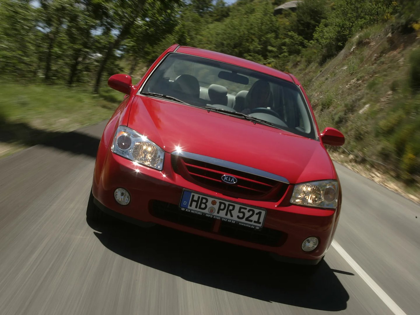 Kia_Cerato_1_generation__Sedan__5.jpg