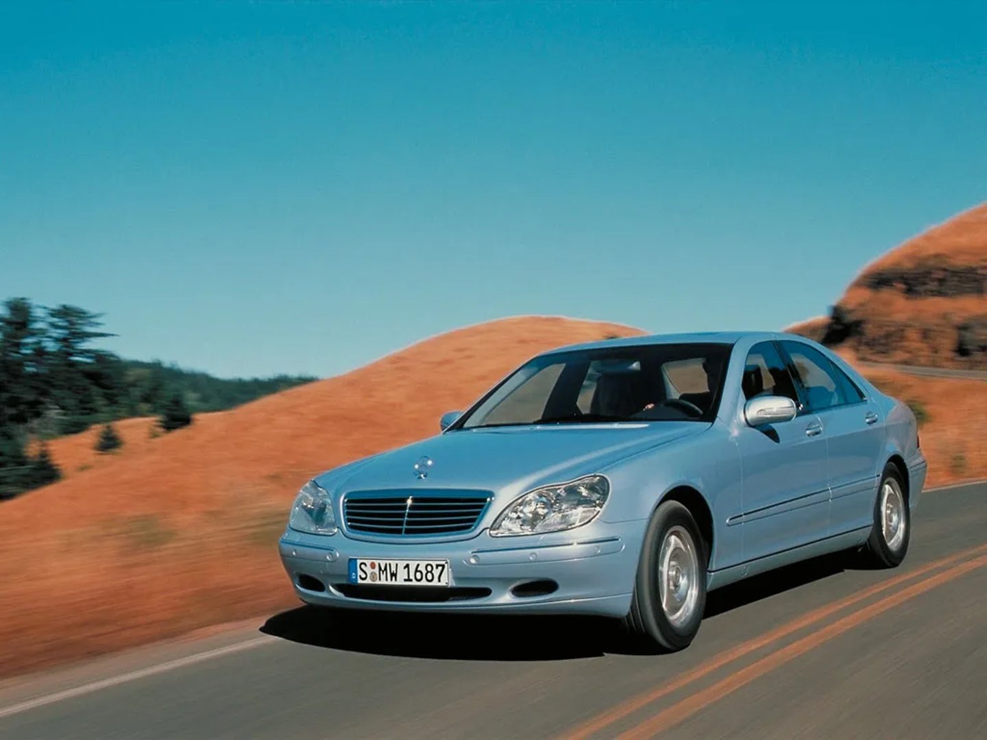 Mercedes_S-Class_4_generation__Sedan__13.jpg