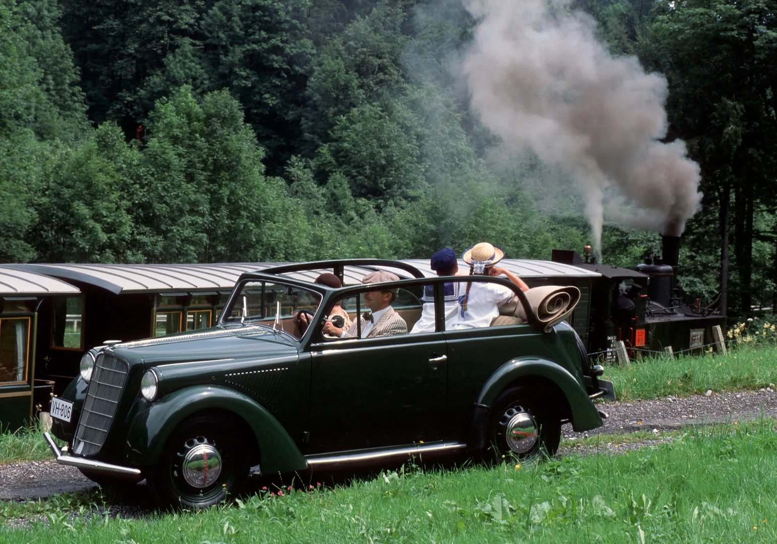 Opel_Olympia_1_generation__Cabrio__3.jpg