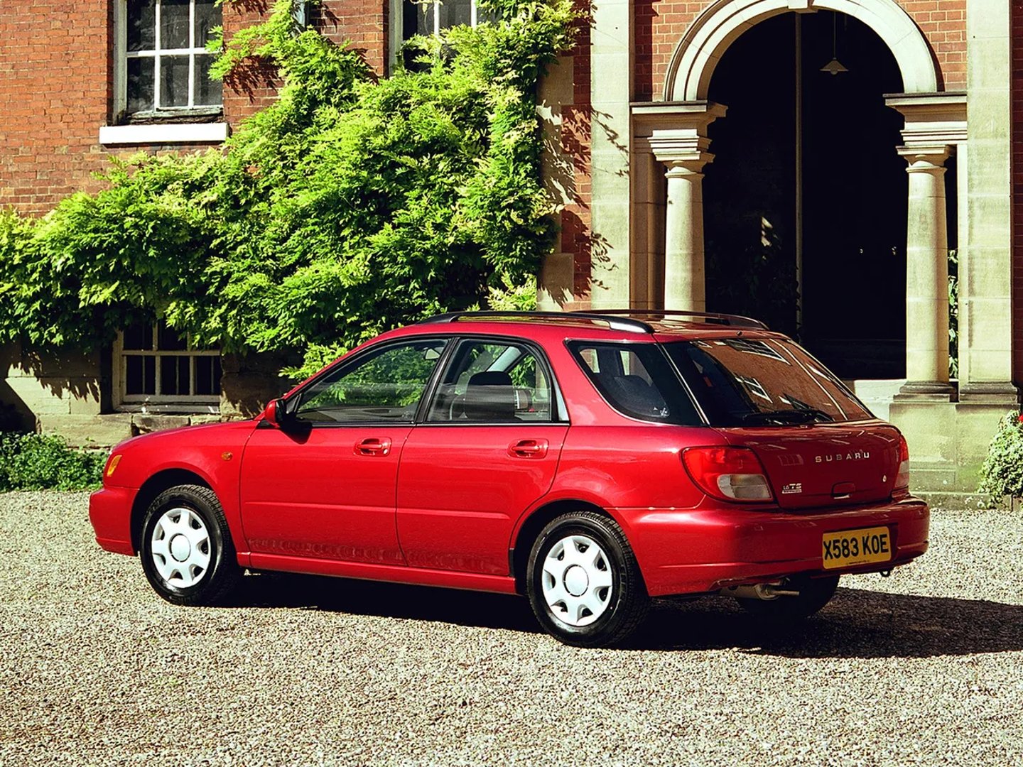 Subaru_Impreza_2_generation__Estate_5-door__6.jpg