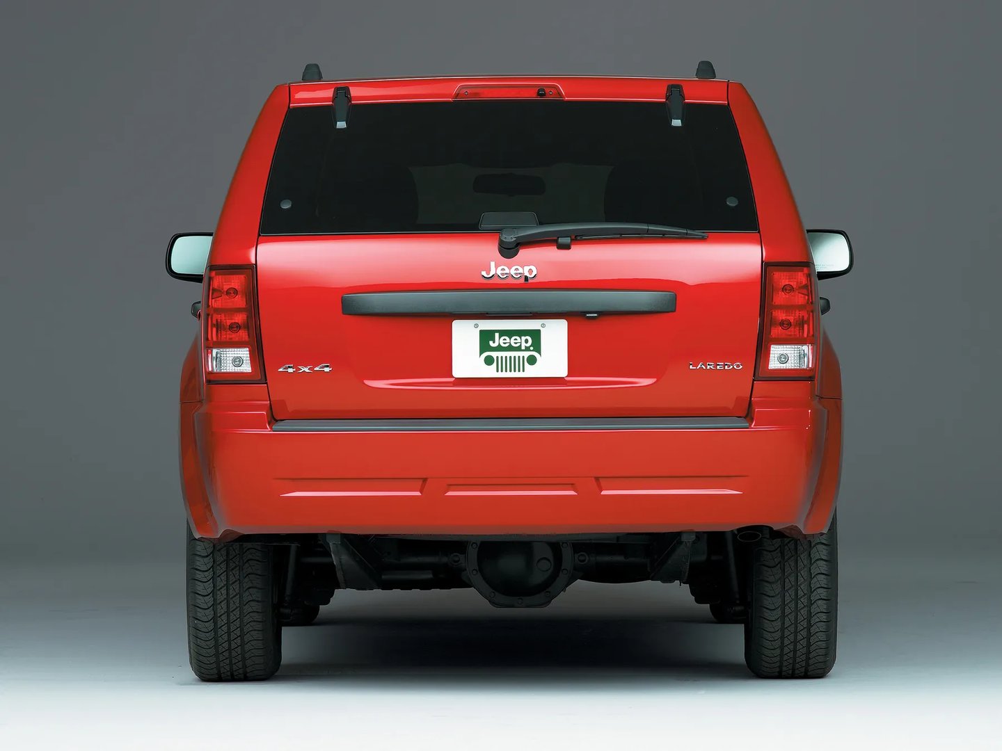 Jeep_Grand_Cherokee_3_generation__SUV_5-doors__5.jpg