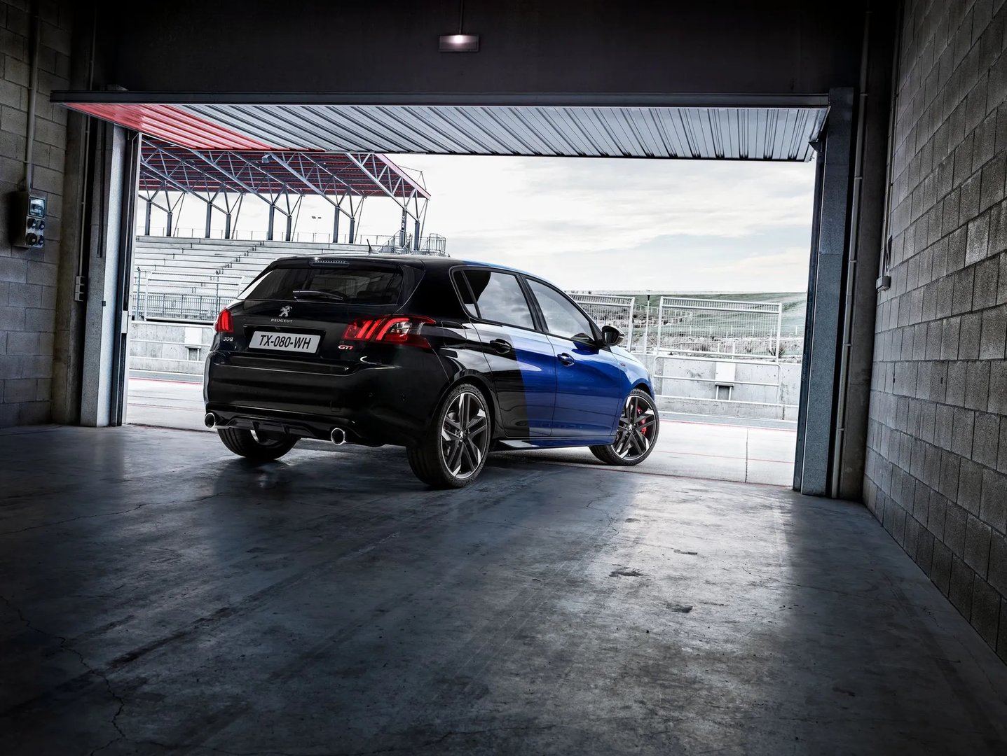 Peugeot_308_GTi_1_generation_restyling__Hatchback_5-door__3.jpg