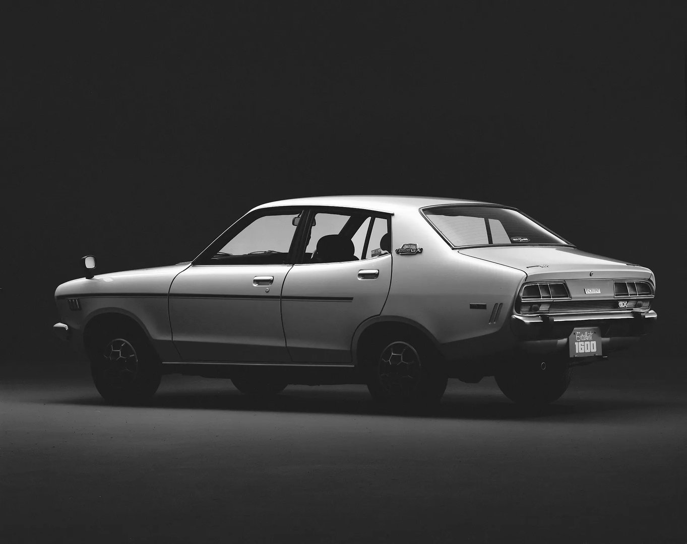 Nissan_Sunny_3_generation__Sedan__4.jpg