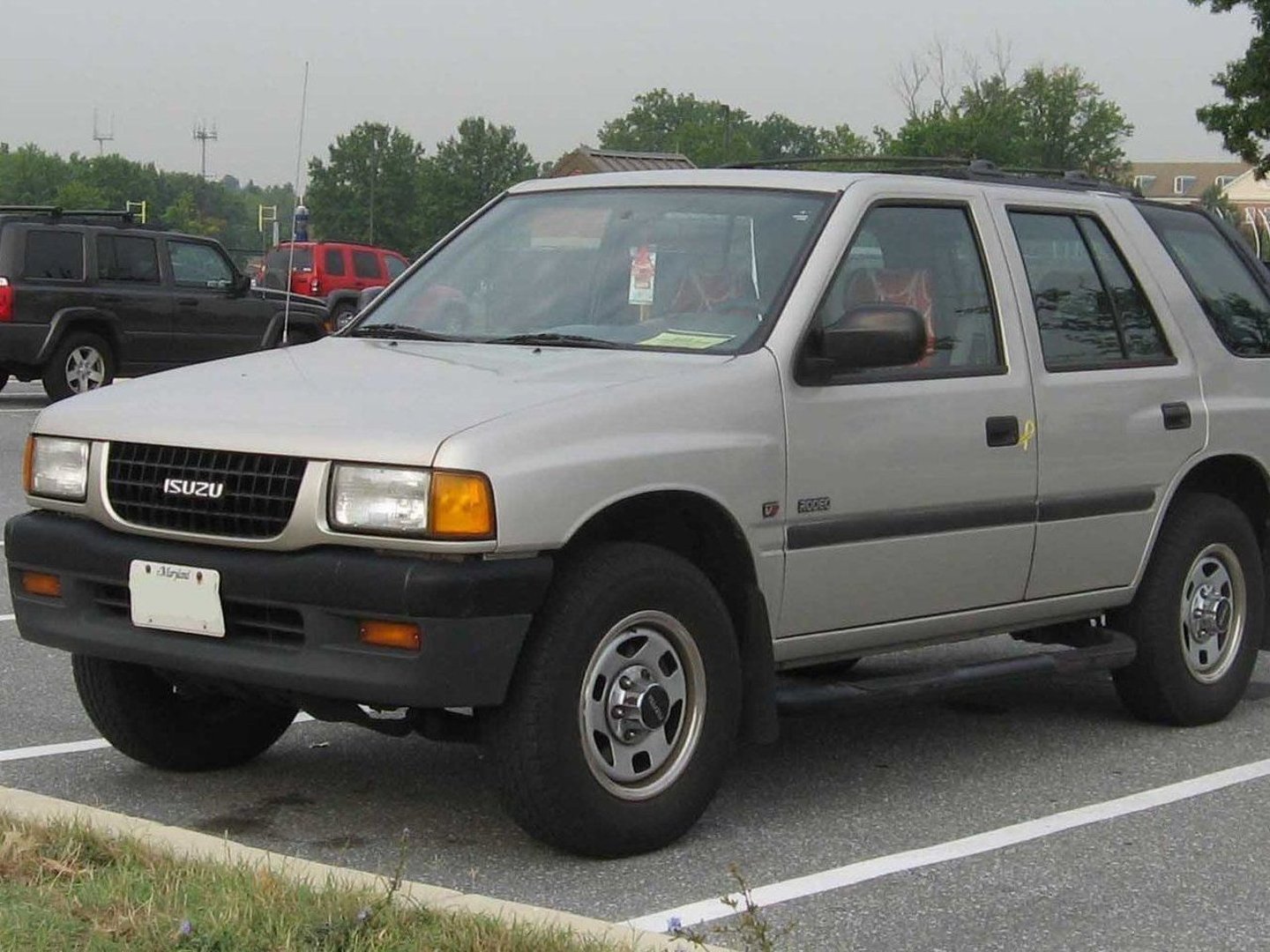 isuzu_Wizard_2_generation__SUV_5-doors__3.jpg