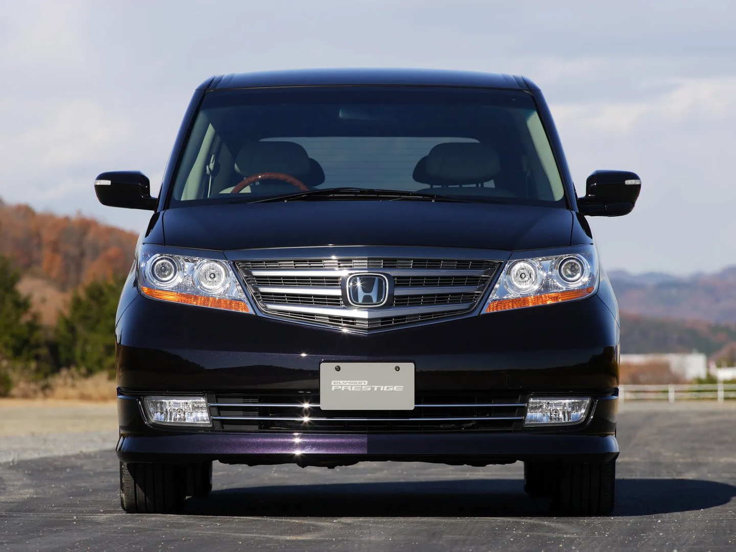 Honda_Elysion_1_generation_restyling__Minivan__6.jpg