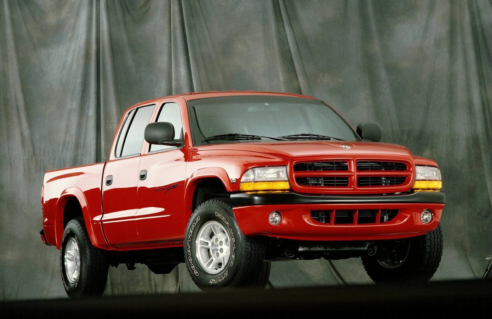 Dodge Dakota 2 generation  Pickup double-cab