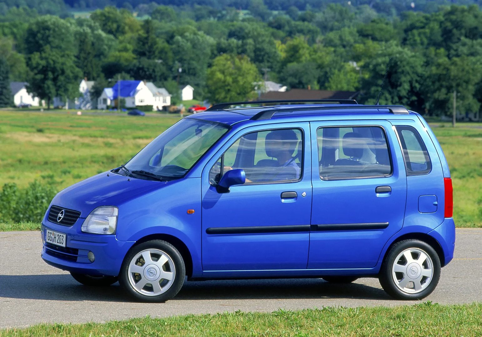 Opel_Agila_1_generation__Microvan__8.jpg