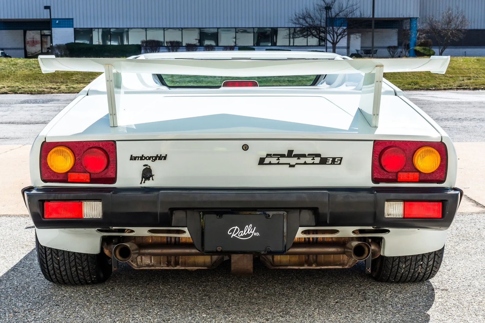 Lamborghini_Jalpa_1_generation__Targa__8.jpg