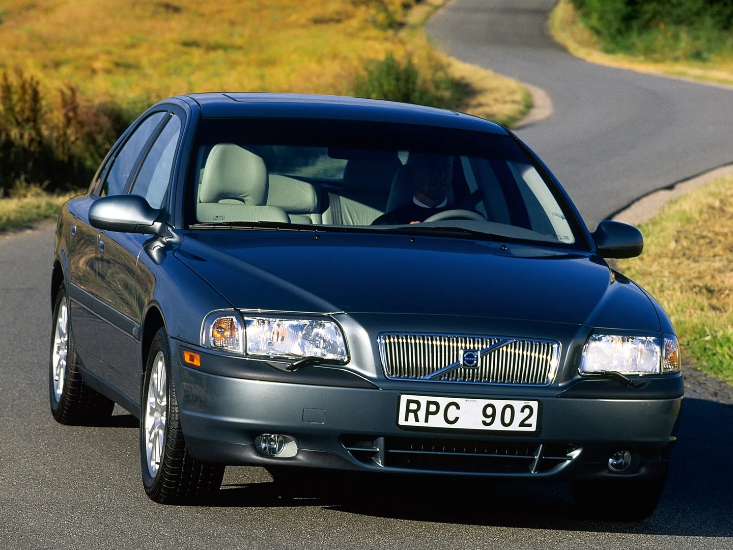 Volvo_S80_1_generation__Sedan__4.jpg