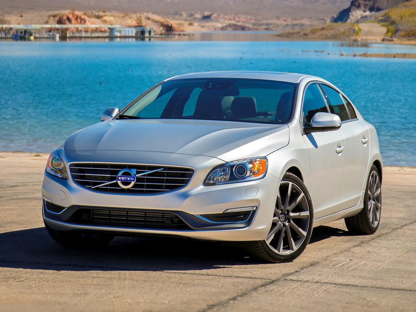 Volvo_S60_2_generation_restyling__Sedan__2.jpg